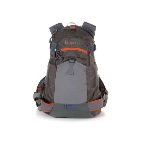  -Anti-scratch scratching board AND cat bed in oneFishpond Ridgeline Tech Pack
