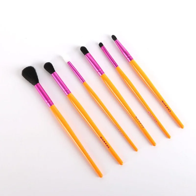 - Automatic induction pet water dispenserMORPHE BRUSH BAG VIP SWEEP BY SWEETIE
