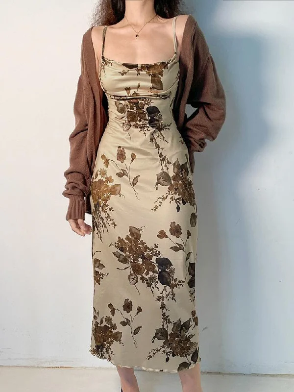 - Pet stroller can be taken on the planeVintage Floral Maxi Dress