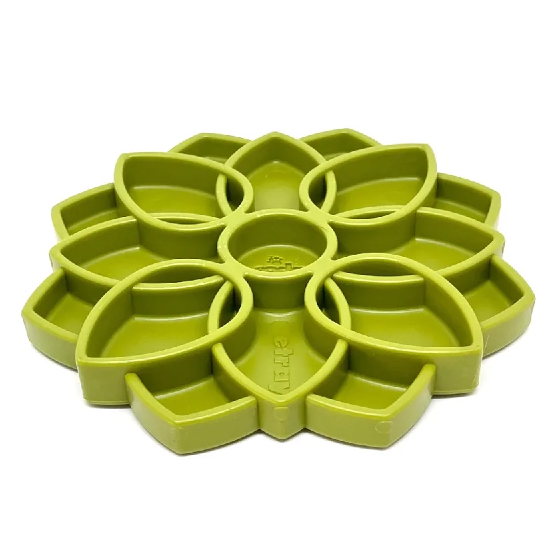 - Dog anti-slip matSodaPup Mandala Enrichment Tray