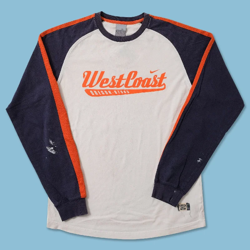 - Pet stroller can be taken on the planeVintage Nike Longsleeve Medium