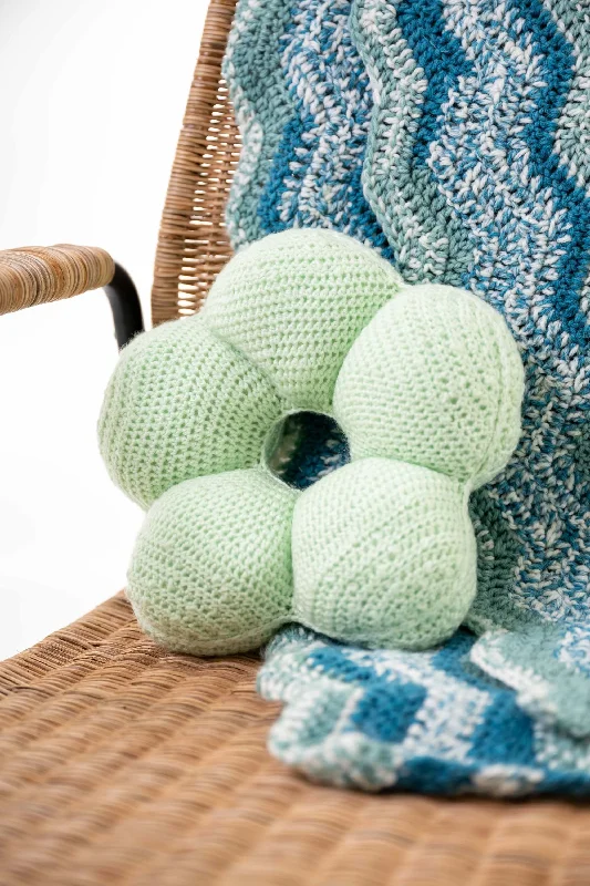 - Elderly dog ​​joint care mattressFlower Pillow Pattern (Crochet)