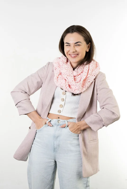 - Degradable pet feces bagFloral Lace Cowl/Wrap (Knit)