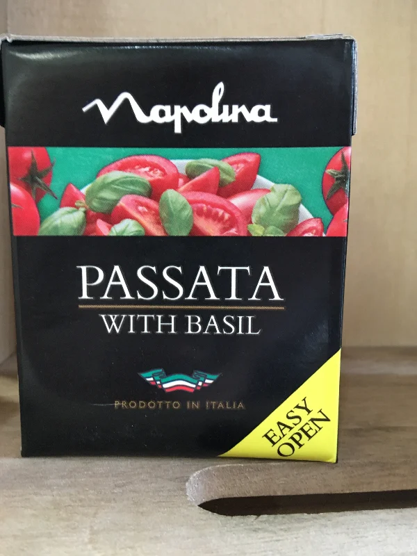 - Parrot climbing and standing wooden frameNapolina Passata with Basil 390g