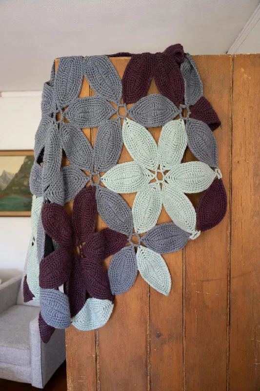 - Deodorizing cat litter tofu litterCircle Of Leaves Afghan (Crochet)