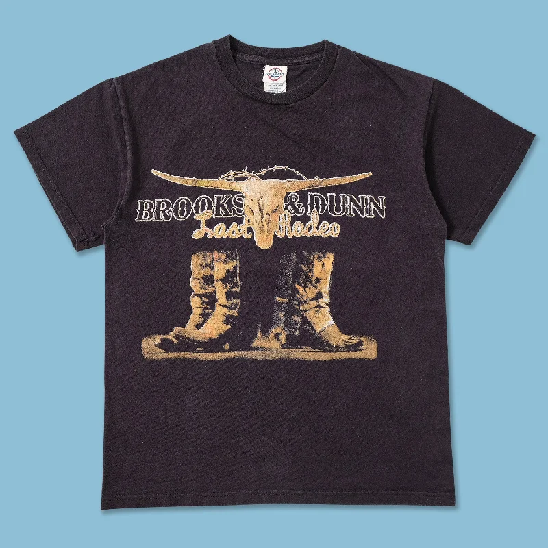- Car dog seat belt2010 Brooks & Dunn T-Shirt Small