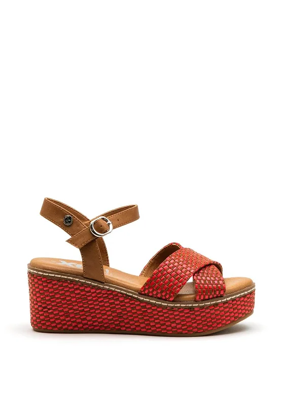 Xti Womens Woven Platform Sandal, Red