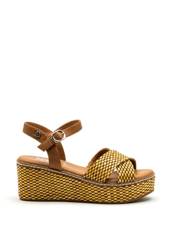 Xti Womens Woven Platform Sandal, Yellow